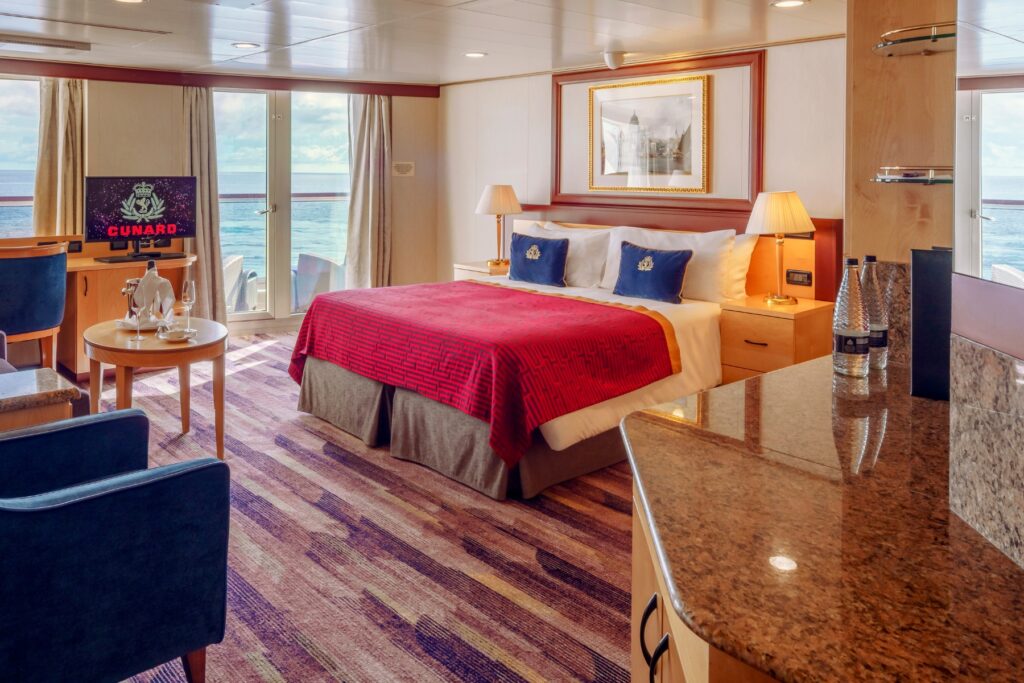 Cunard priority embarkation